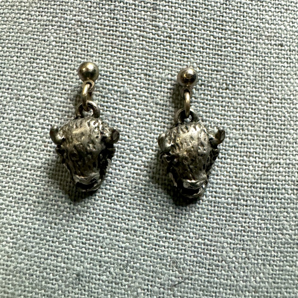 🆓 FREE ADD ON ITEM *** Sculpted Bull Earrings